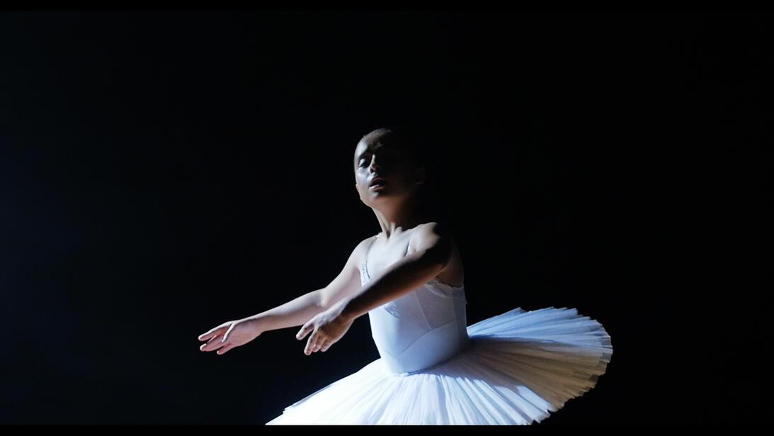 'Rosie' Rosie Dancing on Stage